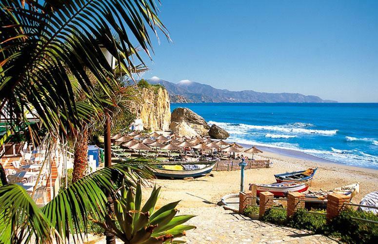Casa Angelines Holiday Home Nerja Eksteriør bilde
